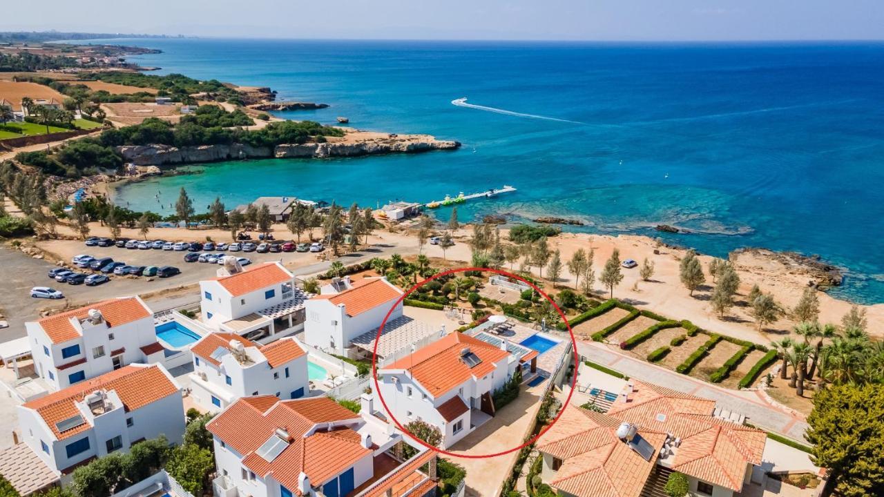 Beach Front Aqua Marina By Ezoria Villas Paralimni Eksteriør billede